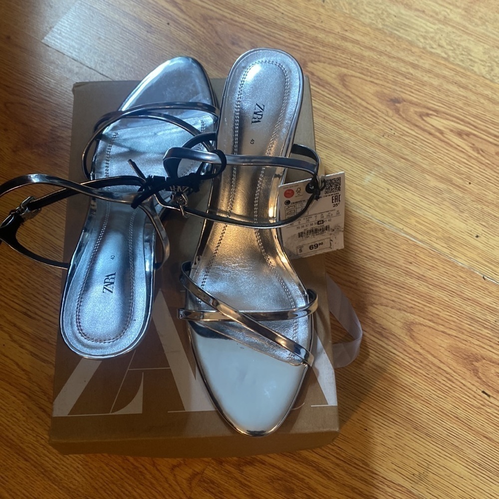 Zara Silver Strappy Sandals - Picture 9 of 15
